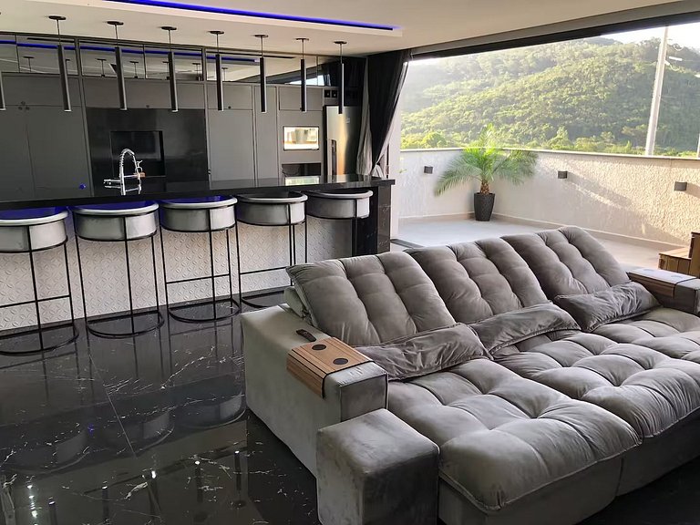 Vida luxuosa que você merece em Ingleses - BECOB