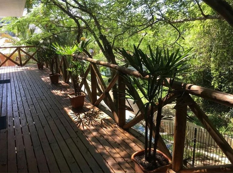300mts da Praia de Jurerê - Pousada Asa Delta D07