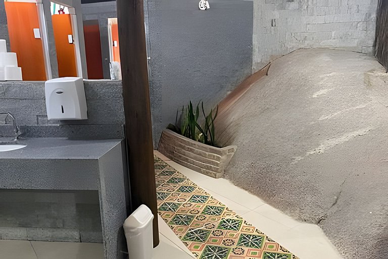 300mts da Praia de Jurerê - Pousada Asa Delta D09