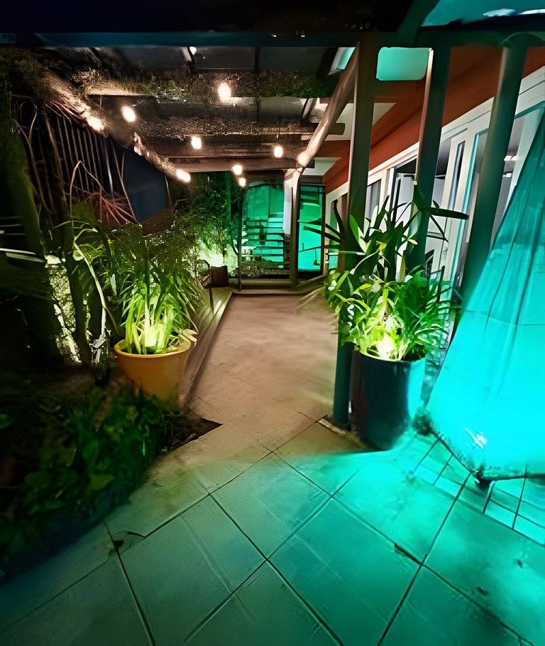 300mts da Praia de Jurerê - Pousada Asa Delta S02