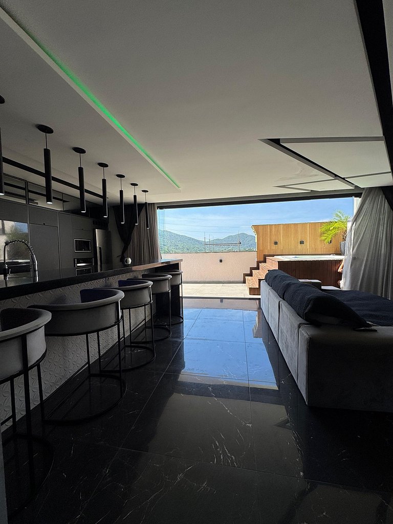 Vida luxuosa que você merece em Ingleses - BECOB