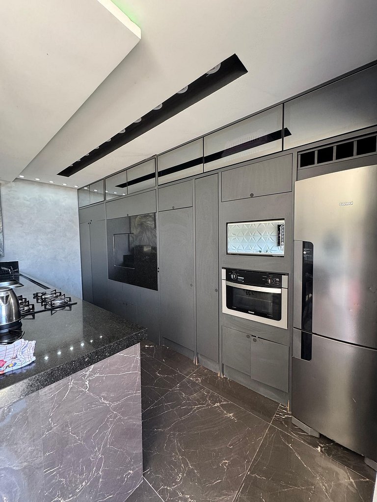 Vida luxuosa que você merece em Ingleses - BECOB