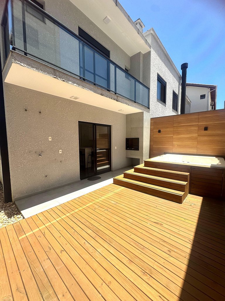 200mt da Praia do Ingleses | Estilo com Jacuzzi 00